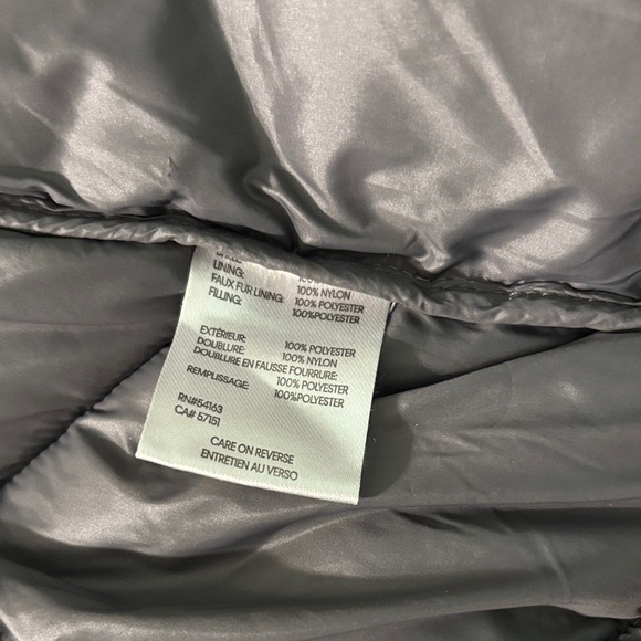 Calvin Klein Women's Puffer Jacket in Mauve - Picture 3 of 11